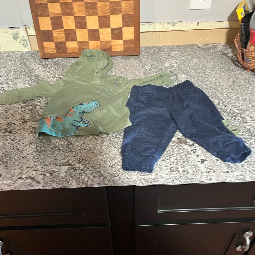 Carter’s two-piece infant outfit